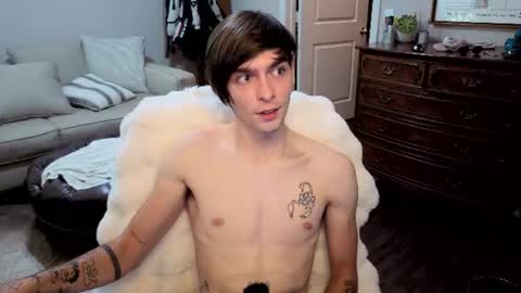 str8whiteboy21 online show from 06/17/26, 03:24