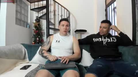 straight__friends online show from 12/20/25, 02:35