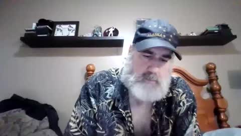 Straightbear4you online show from 09/10/25, 11:38