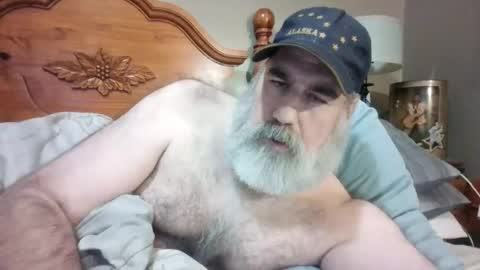 Straightbear4you online show from 10/28/25, 10:52