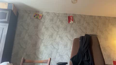 Snapshot of stralght_twinks chatting on 07/08/26, 11:04 Ray online show from 07/08/26, 11:04