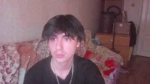 Snapshot of stralght_twinks chatting on 07/15/26, 06:24 Ray online show from 07/15/26, 06:24
