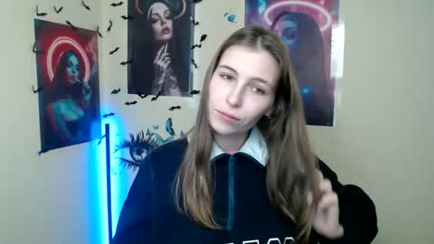 Amalia online show from 10/28/25, 07:12