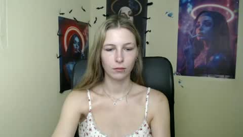 Snapshot of stranger_giirl chatting on 07/03/26, 06:20 Amalia online show from 07/03/26, 06:20
