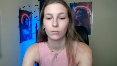 Snapshot of stranger_giirl chatting on 07/22/26, 06:16 Amalia online show from 07/22/26, 06:16