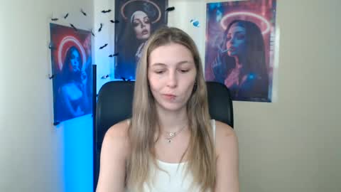 Snapshot of stranger_giirl chatting on 07/24/26, 07:17 Amalia online show from 07/24/26, 07:17
