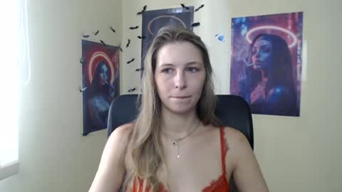Snapshot of stranger_giirl chatting on 07/29/26, 06:33 Amalia online show from 07/29/26, 06:33