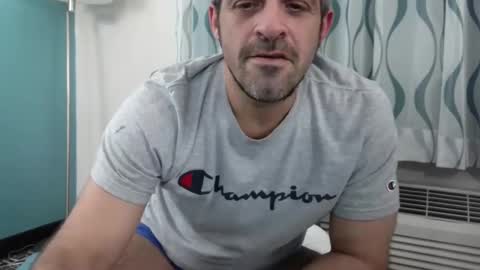 Snapshot of strangeratnight87 chatting on 11/23/25, 06:13 strangeratnight87 online show from 11/23/25, 06:13