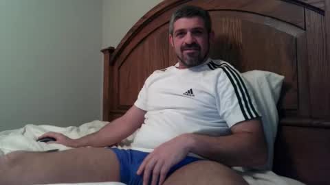 Snapshot of strangeratnight87 chatting on 12/15/25, 06:06 strangeratnight87 online show from 12/15/25, 06:06