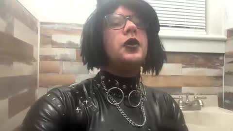 Mistress kinki online show from 11/09/25, 08:12