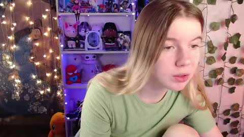 Juli online show from 02/28/25, 02:09