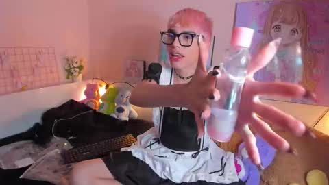 Snapshot of strawberry_kitty_ chatting on 11/06/25, 11:26 strawberry_kitty_ online show from 11/06/25, 11:26