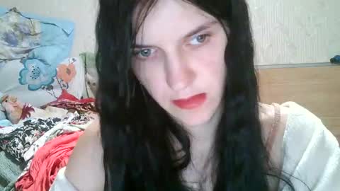 Snapshot of strawberry_storm chatting on 04/15/26, 08:09 Strawberry Storm online show from 04/15/26, 08:09