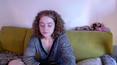 Snapshot of strawberrylotsacake chatting on 10/23/25, 03:44 Strawberrylotsacake online show from 10/23/25, 03:44