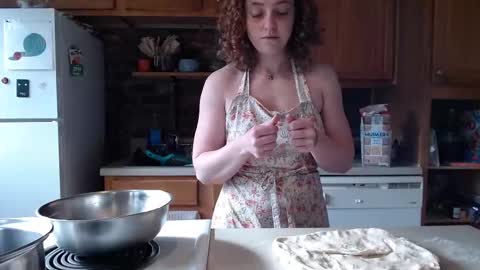 Snapshot of strawberrylotsacake chatting on 11/25/25, 03:56 Strawberrylotsacake online show from 11/25/25, 03:56