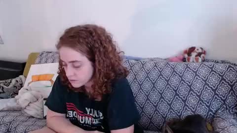 Snapshot of strawberrylotsacake chatting on 01/06/26, 04:32 Strawberrylotsacake online show from 01/06/26, 04:32