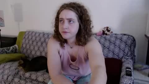 Snapshot of strawberrylotsacake chatting on 03/05/26, 01:40 Strawberrylotsacake online show from 03/05/26, 01:40