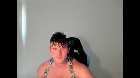 Snapshot of streatmeat chatting on 10/28/25, 10:56 streatmeat online show from 10/28/25, 10:56