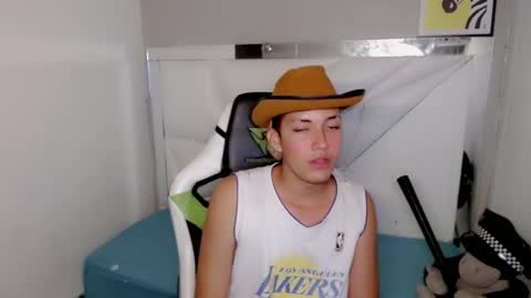 Snapshot of street_poemm_ chatting on 02/27/26, 05:18 Street online show from 02/27/26, 05:18