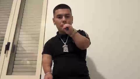 Snapshot of streetprincelive chatting on 12/17/25, 05:41 streetprincelive online show from 12/17/25, 05:41