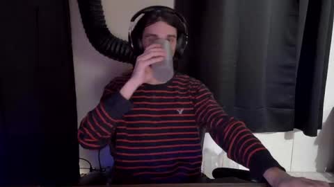 stringgreens777 online show from 02/04/26, 02:34