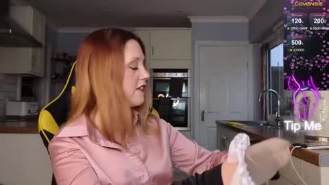 Amorina online show from 02/10/25, 10:31