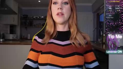 Snapshot of stripmequick chatting on 02/05/26, 04:22 Amorina online show from 02/05/26, 04:22