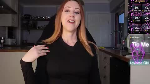 Snapshot of stripmequick chatting on 02/15/26, 04:14 Amorina online show from 02/15/26, 04:14