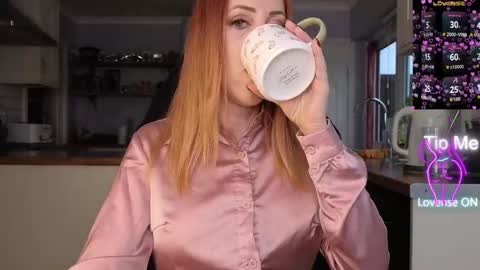 Snapshot of stripmequick chatting on 02/19/26, 09:38 Amorina online show from 02/19/26, 09:38