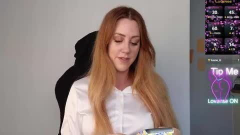 Snapshot of stripmequick chatting on 05/19/26, 06:14 Amorina online show from 05/19/26, 06:14