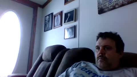 Snapshot of strokenmycock78 chatting on 02/01/26, 09:24 strokenmycock78 online show from 02/01/26, 09:24