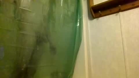 Snapshot of strokesforyou_ chatting on 12/17/25, 04:40 strokesforyou_ online show from 12/17/25, 04:40