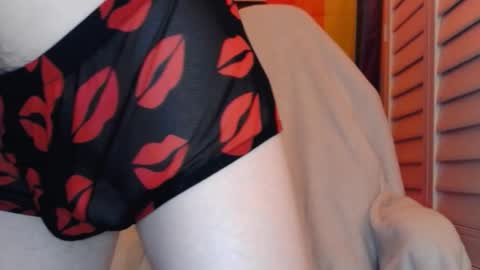 Snapshot of stroknmydong chatting on 02/14/25, 07:59 Dong Stroker online show from 02/14/25, 07:59