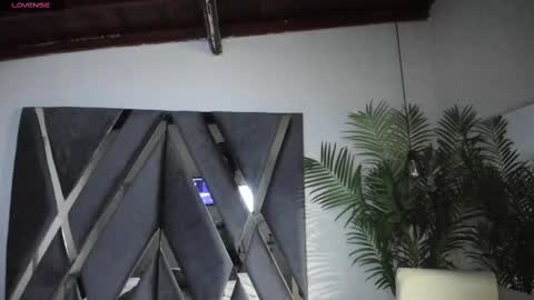 Alexa   online show from 11/11/25, 10:48