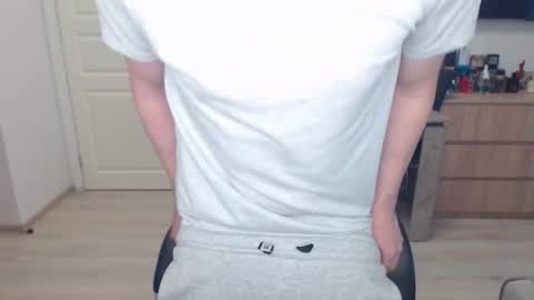 Snapshot of strong_guy_xxx chatting on 11/28/25, 08:06 strong_guy_xxx online show from 11/28/25, 08:06