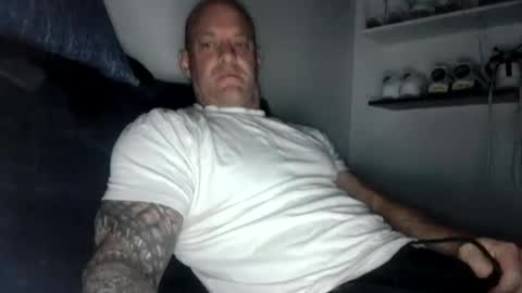 Snapshot of strongandhard073 chatting on 03/09/25, 12:20 StrongAndHard online show from 03/09/25, 12:20