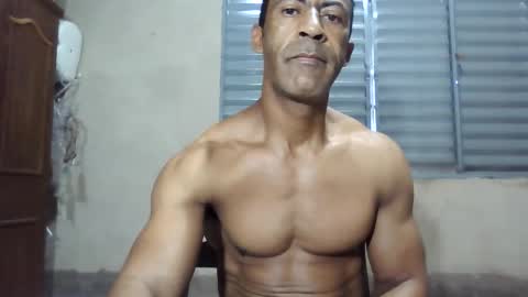 Snapshot of strongdaddyfantastic chatting on 02/15/26, 01:20 strongdaddyfantastic online show from 02/15/26, 01:20