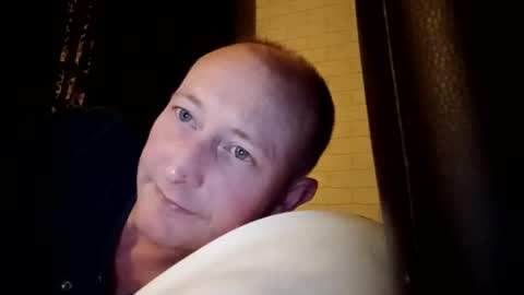 Snapshot of stu_art83 chatting on 05/09/26, 12:05 stu_art83 online show from 05/09/26, 12:05