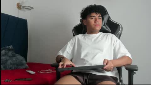 stuart_cass21 online show from 01/18/26, 05:11