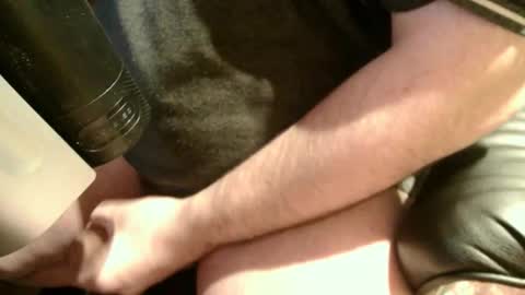 Snapshot of stuartv chatting on 03/25/26, 11:33 stuartv online show from 03/25/26, 11:33