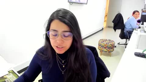 Snapshot of studcb_ chatting on 01/27/25, 04:33 studcb_ online show from 01/27/25, 04:33
