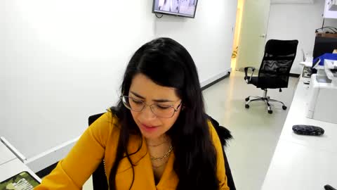 Snapshot of studcb_ chatting on 01/30/25, 06:00 studcb_ online show from 01/30/25, 06:00