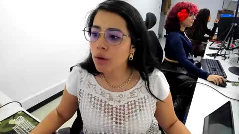 Snapshot of studcb_ chatting on 02/01/25, 11:27 studcb_ online show from 02/01/25, 11:27