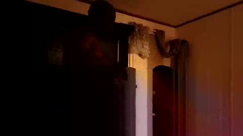 Snapshot of studd77637299 chatting on 11/15/25, 03:48 studd77637299 online show from 11/15/25, 03:48