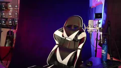 Ryan Long online show from 04/17/26, 02:47