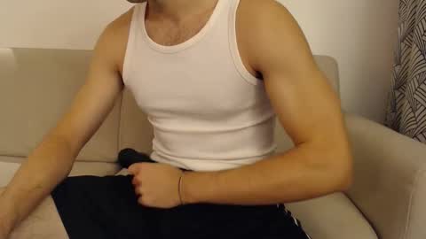 Stud From Paris online show from 10/20/25, 05:35