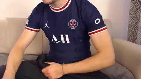 Stud From Paris online show from 04/23/26, 03:03