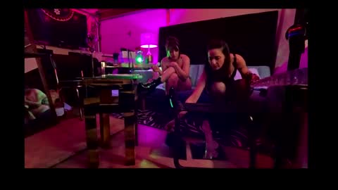 Snapshot of studio4three chatting on 12/22/24, 09:22 studio4three online show from 12/22/24, 09:22