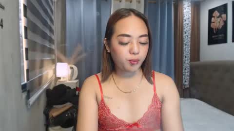 Snapshot of studqueendomi chatting on 12/23/25, 01:14 studqueendomi online show from 12/23/25, 01:14