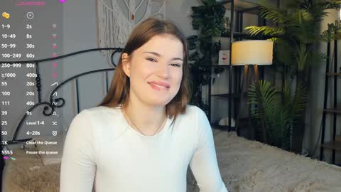 Snapshot of stunningly_beauty chatting on 12/06/24, 05:20 Sonya online show from 12/06/24, 05:20